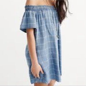 Abercrombie & Fitch Over The Shoulder Chambray Dress